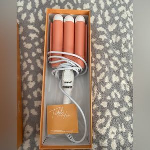 NIB TIDAL HAIR WAVER